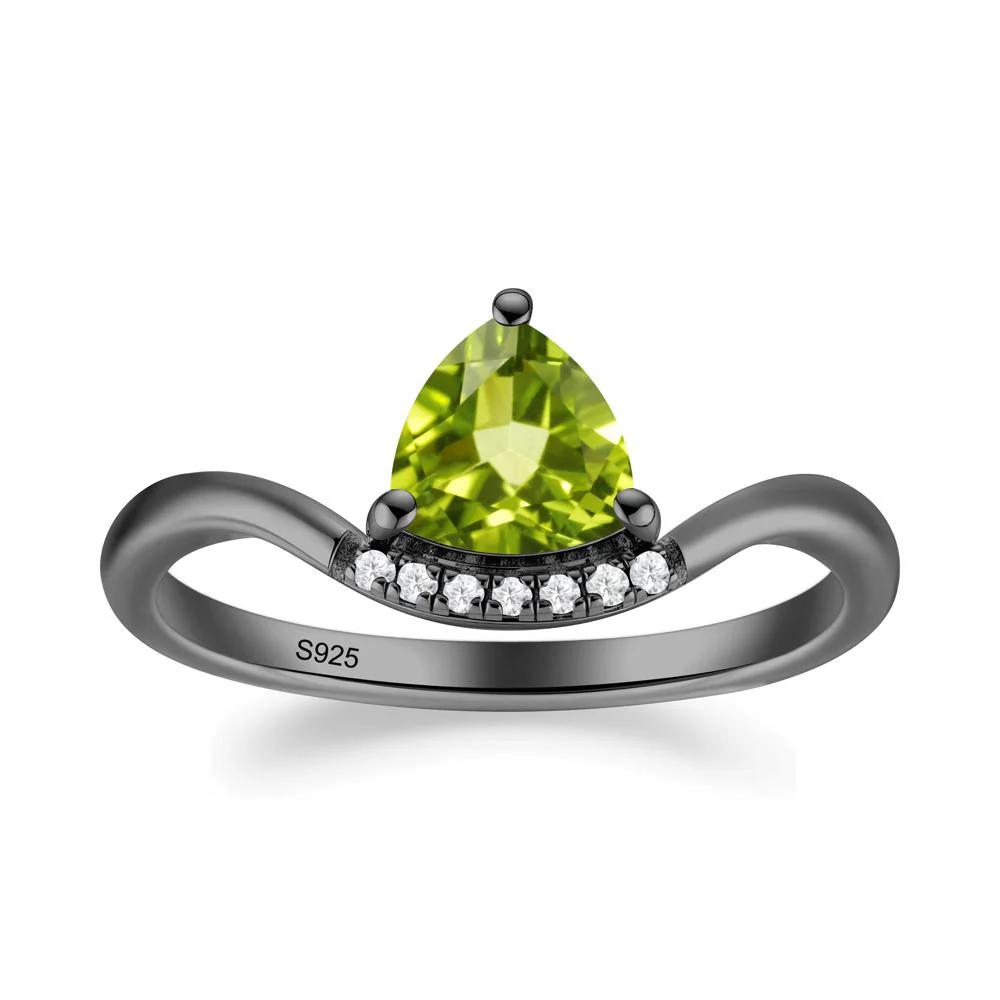 Unique Trilliant Cut Peridot Ring - Image 7