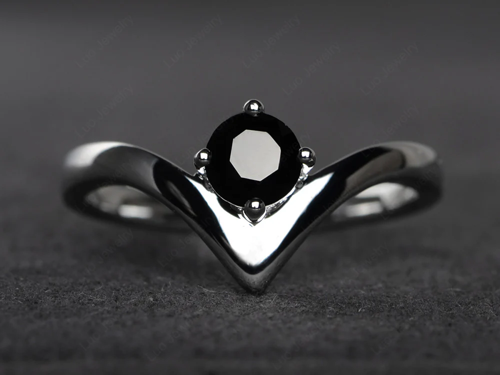 Black Spinel Tiny Engagement Ring