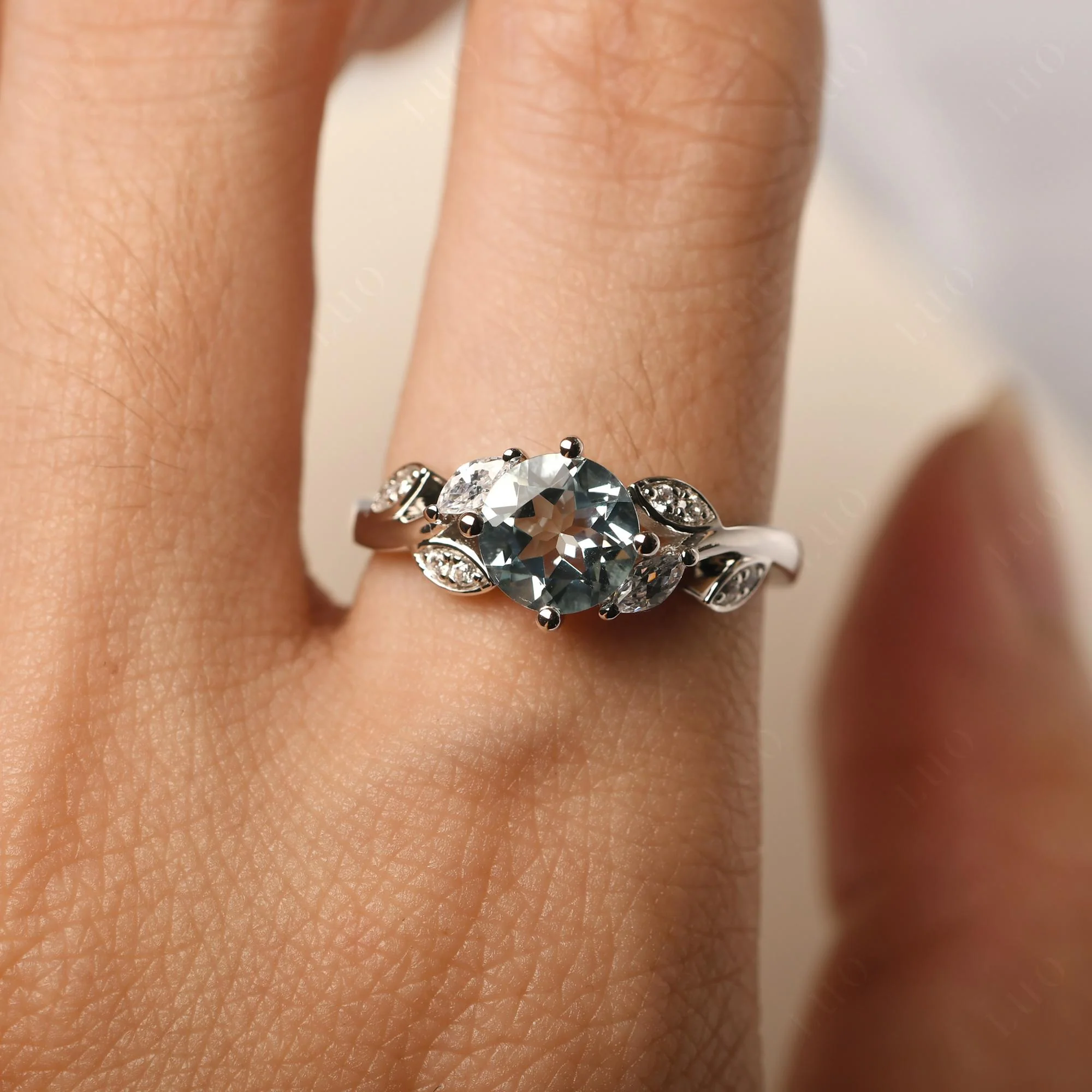 Vine Leaf Aquamarine Engagement Ring - Image 33