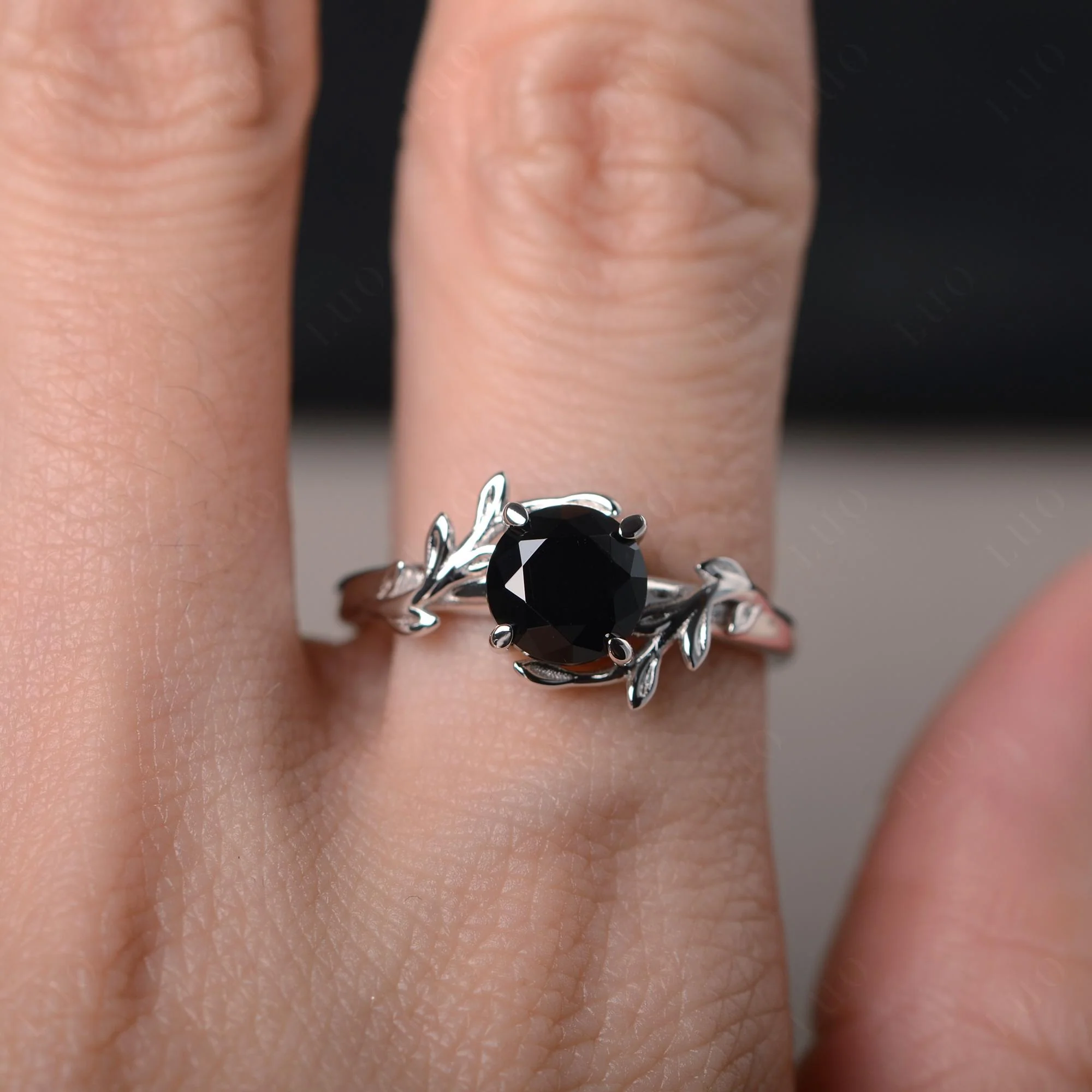 Black Spinel Vine Ring - Image 32