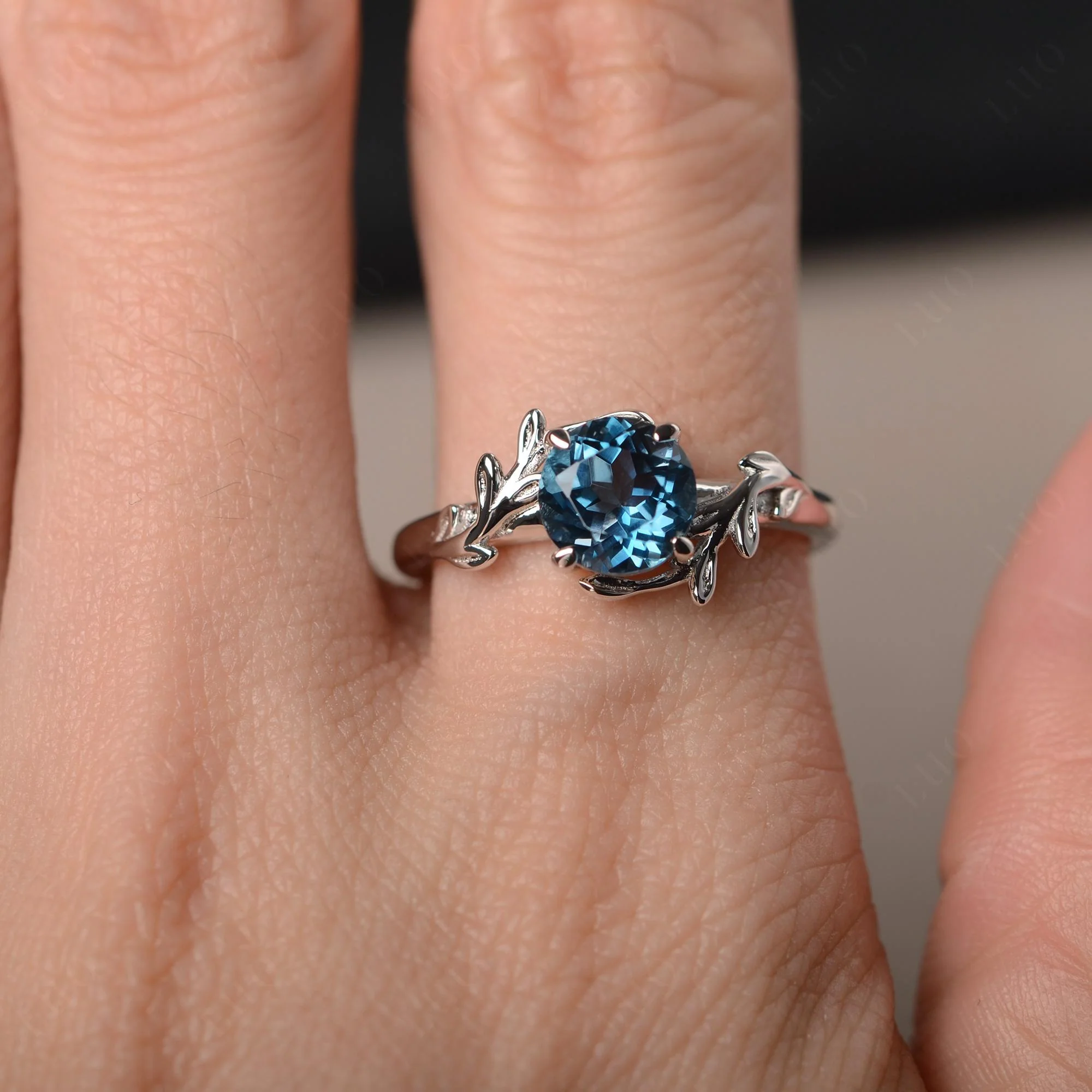 London Blue Topaz Leaf and Vine Ring - Image 32