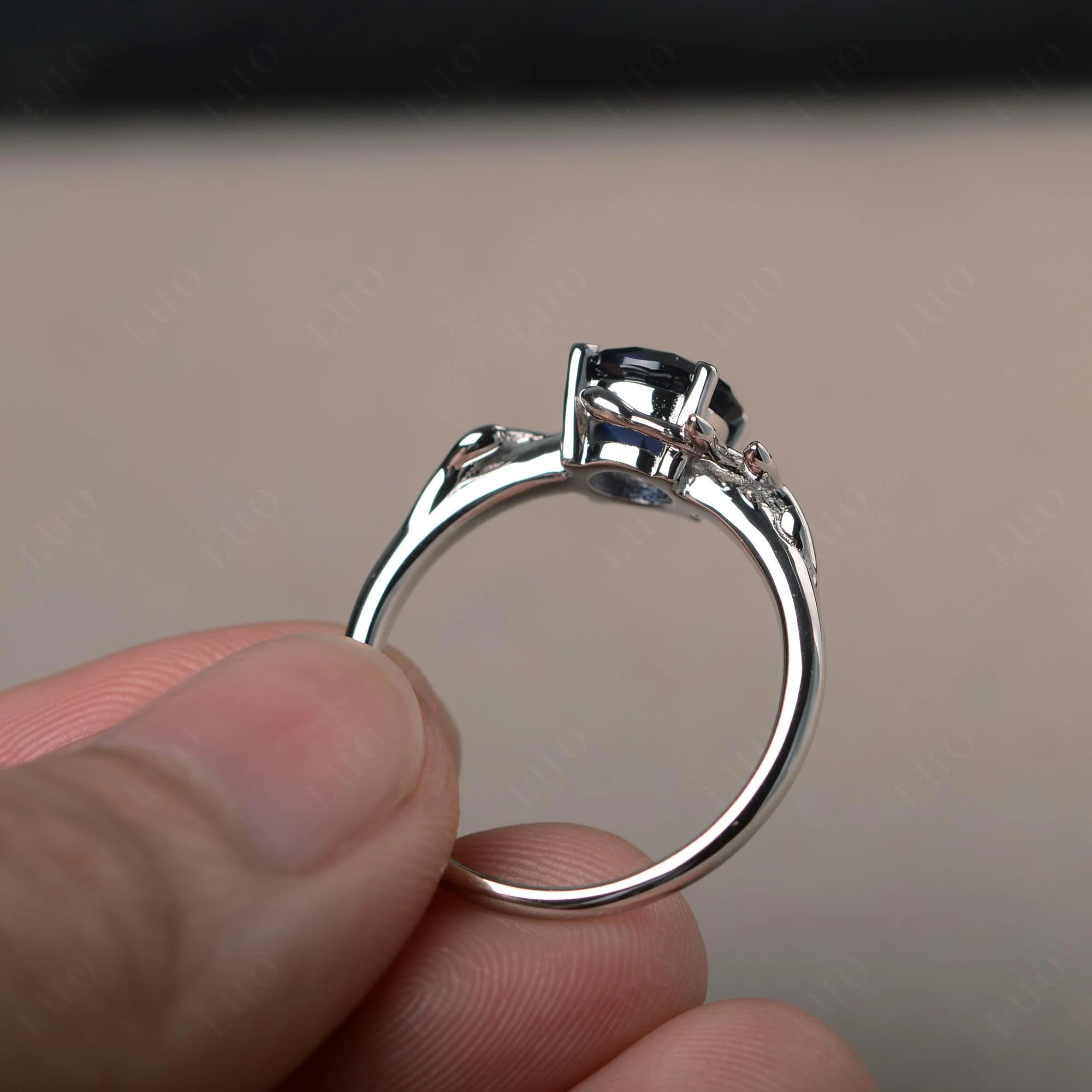 Sapphire Leaf and Vine Ring - Image 31