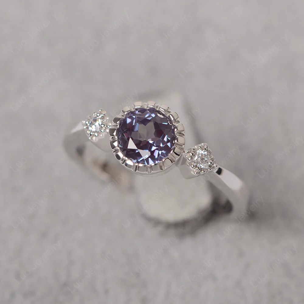 Vintage Alexandrite Ring Bezel Set Art Deco - Image 2