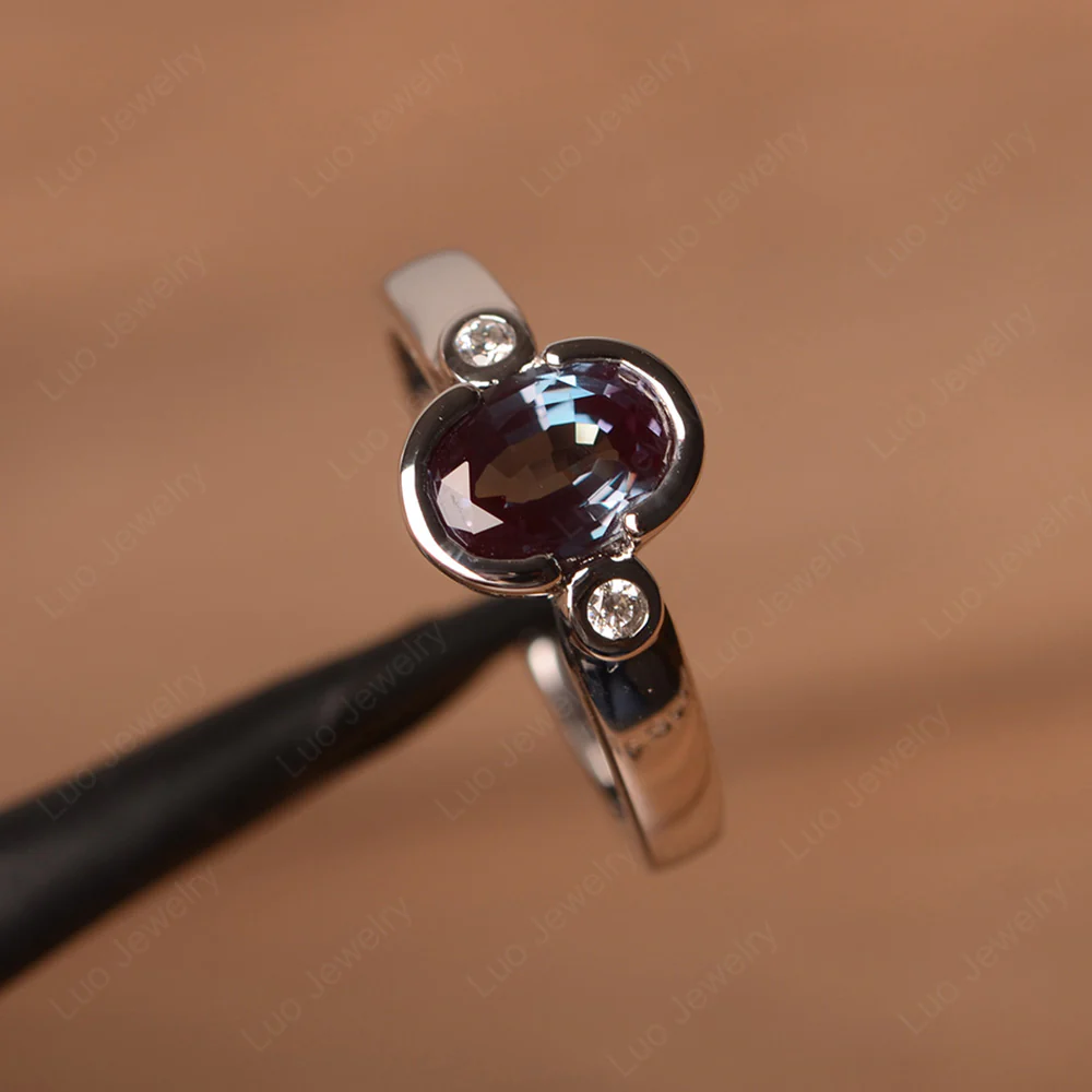 Vintage Alexandrite Ring Oval Bezel Set Ring - Image 2