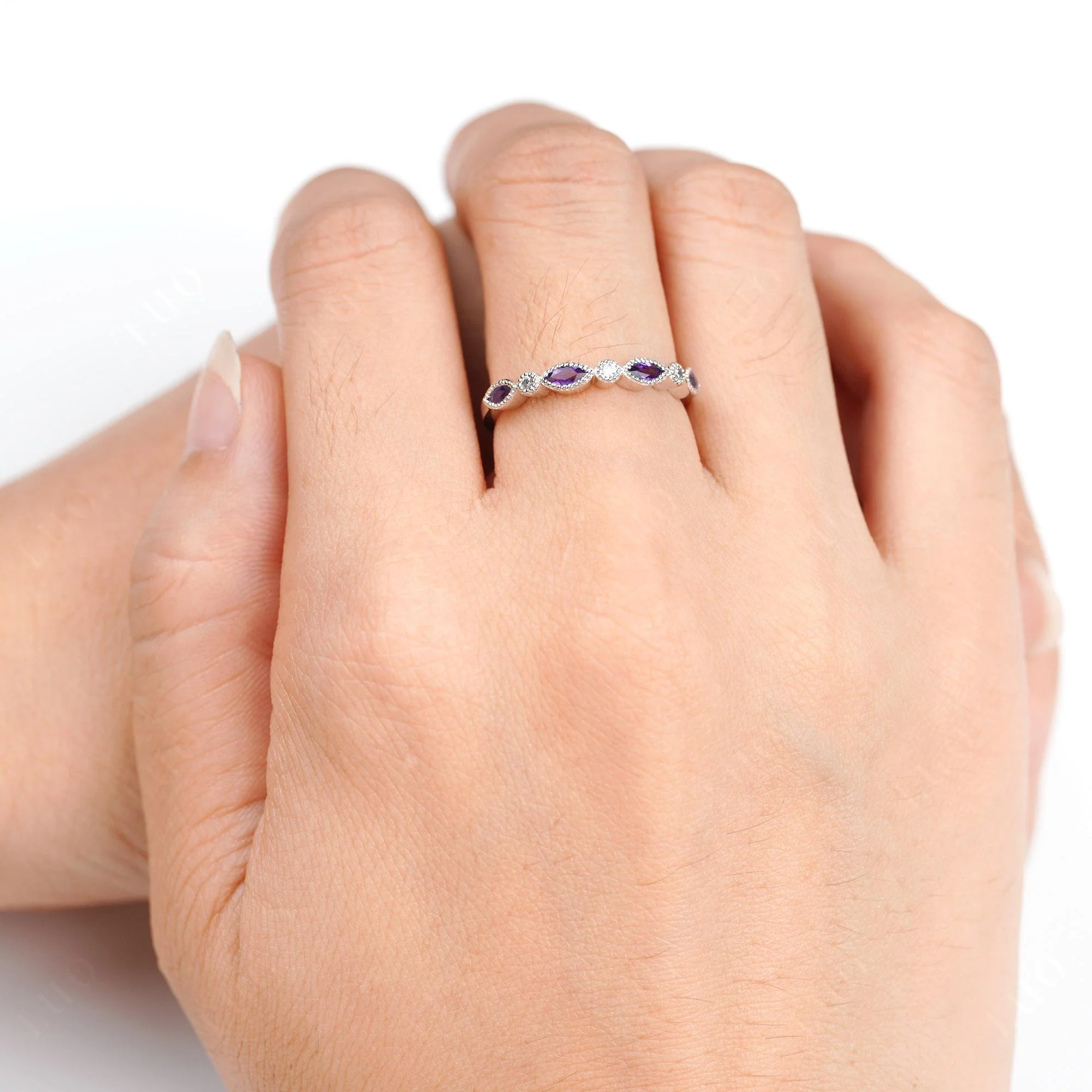 Vintage Amethyst Wedding Band Ring - Image 5