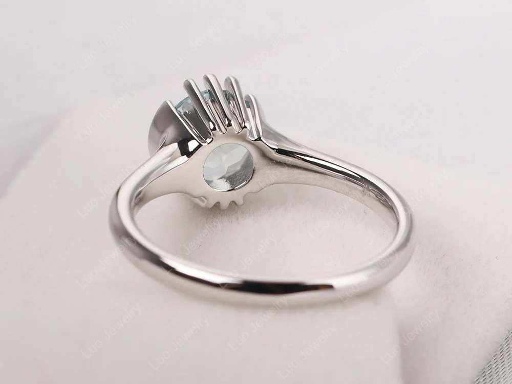 Unique Aquamarine Solitaire Ring - Image 3