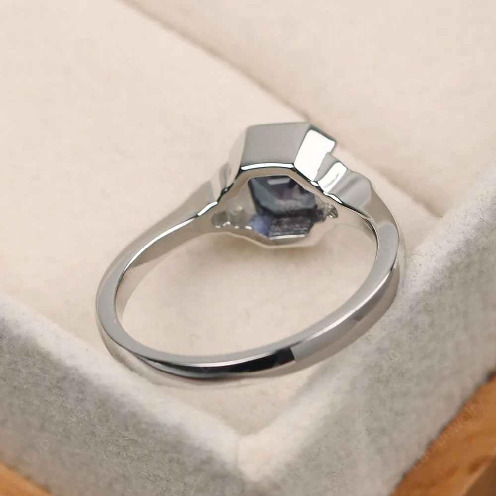Vintage Asscher Cut Alexandrite Ring - Image 3