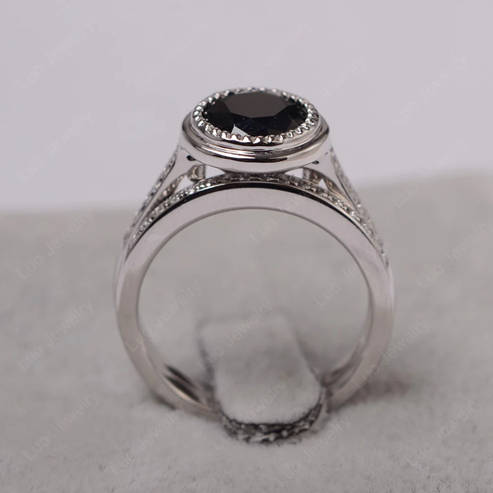 Vintage Style Black Spinel Bridal Rings Set - Image 3