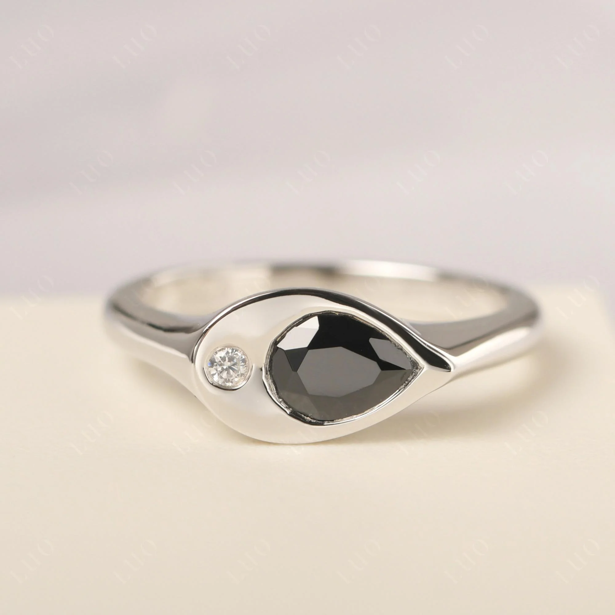 Black Spinel Unique Engagement Ring - Image 10