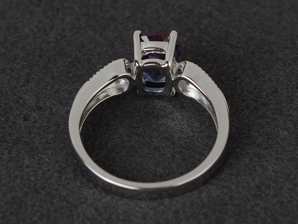 Vintage Style Alexandrite Milgrain Ring - Image 3