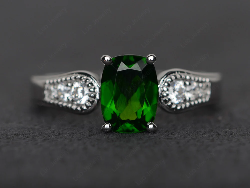 Vintage Style Diopside Milgrain Ring