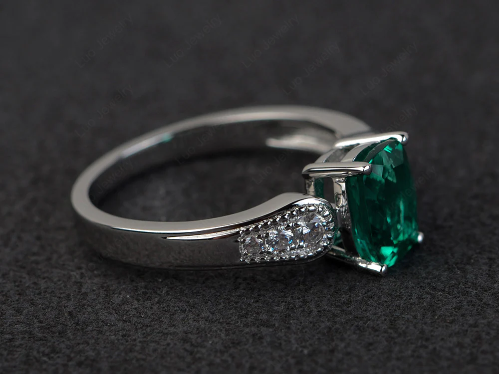 Vintage Emerald Engagement Ring - Image 2