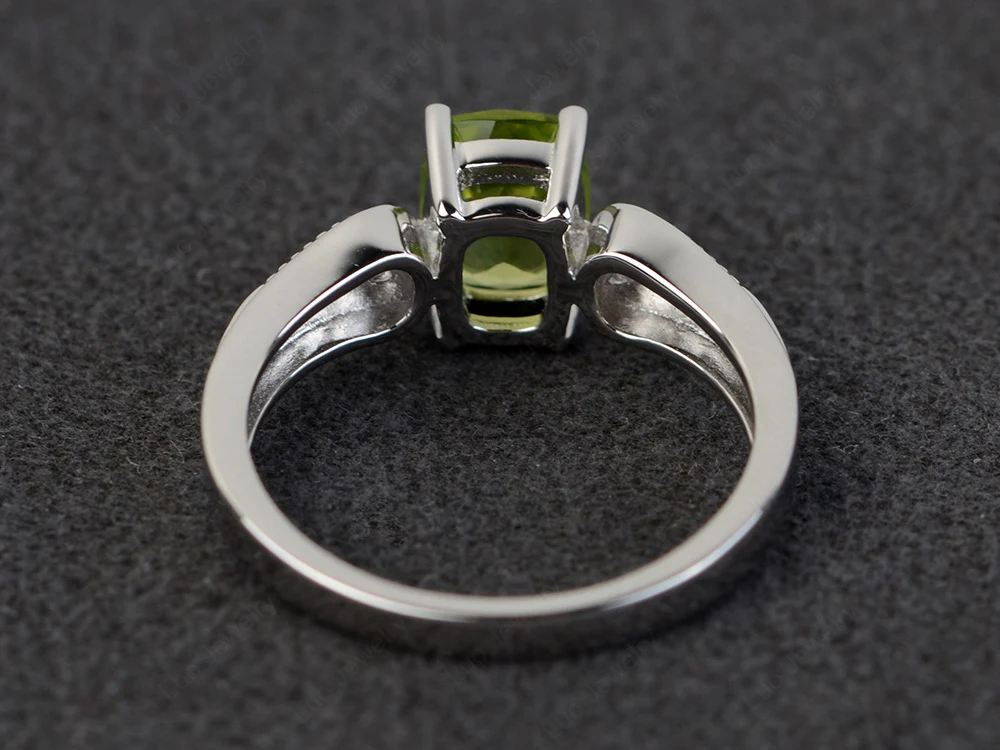 Vintage Peridot Engagement Ring - Image 3