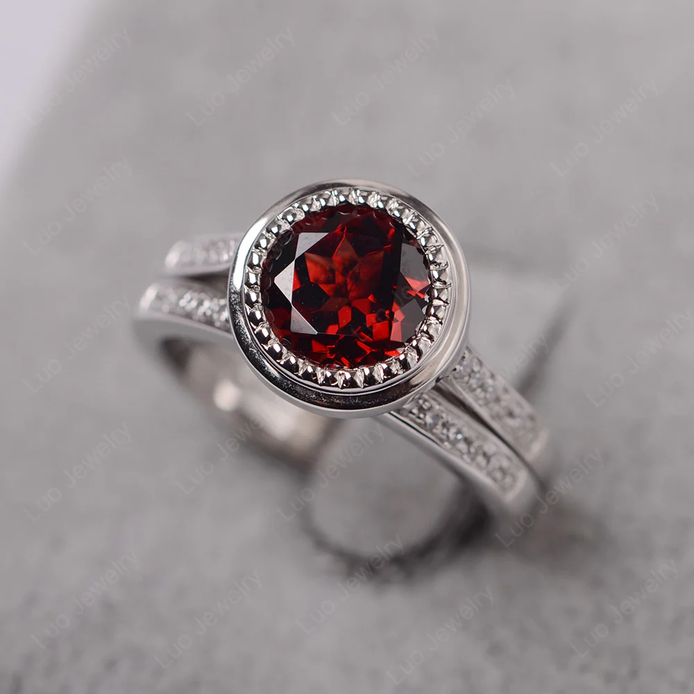 Vintage Style Garnet Bridal Rings Set