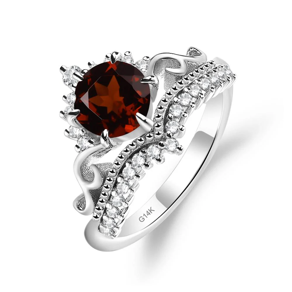 Vintage Garnet Cocktail Ring - Image 3