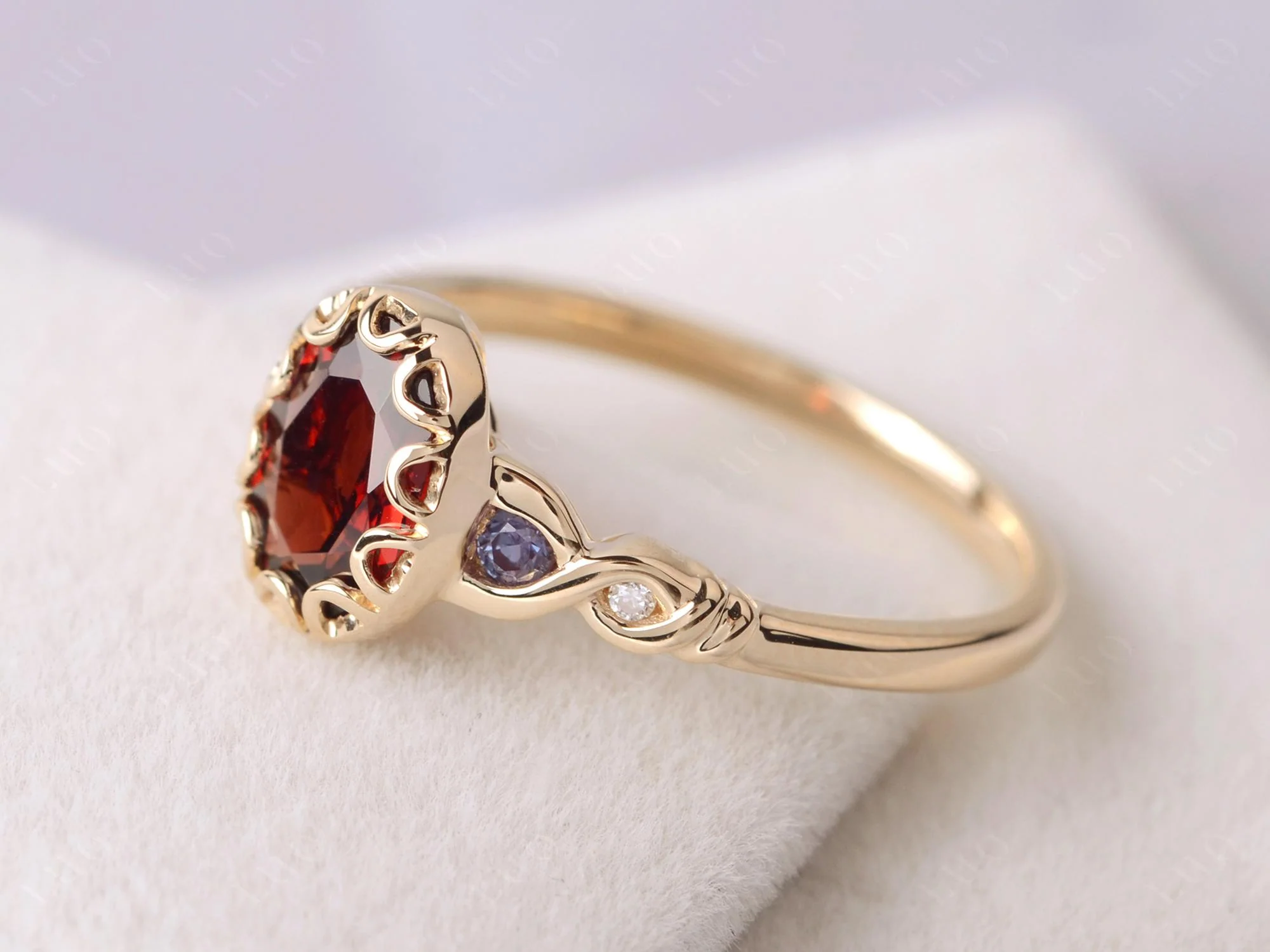 Vintage Garnet Oval Cut Engagement Ring - Image 2