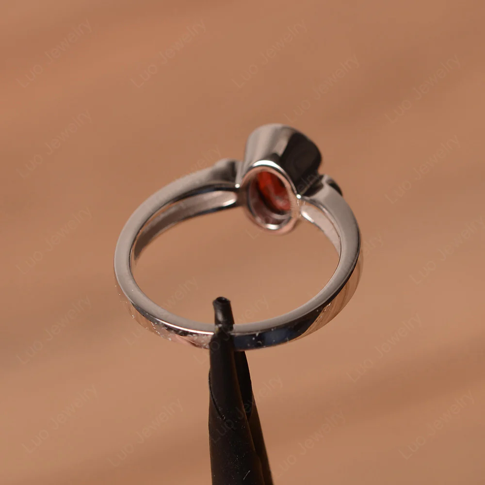 Vintage Garnet Ring Oval Bezel Set Ring - Image 3