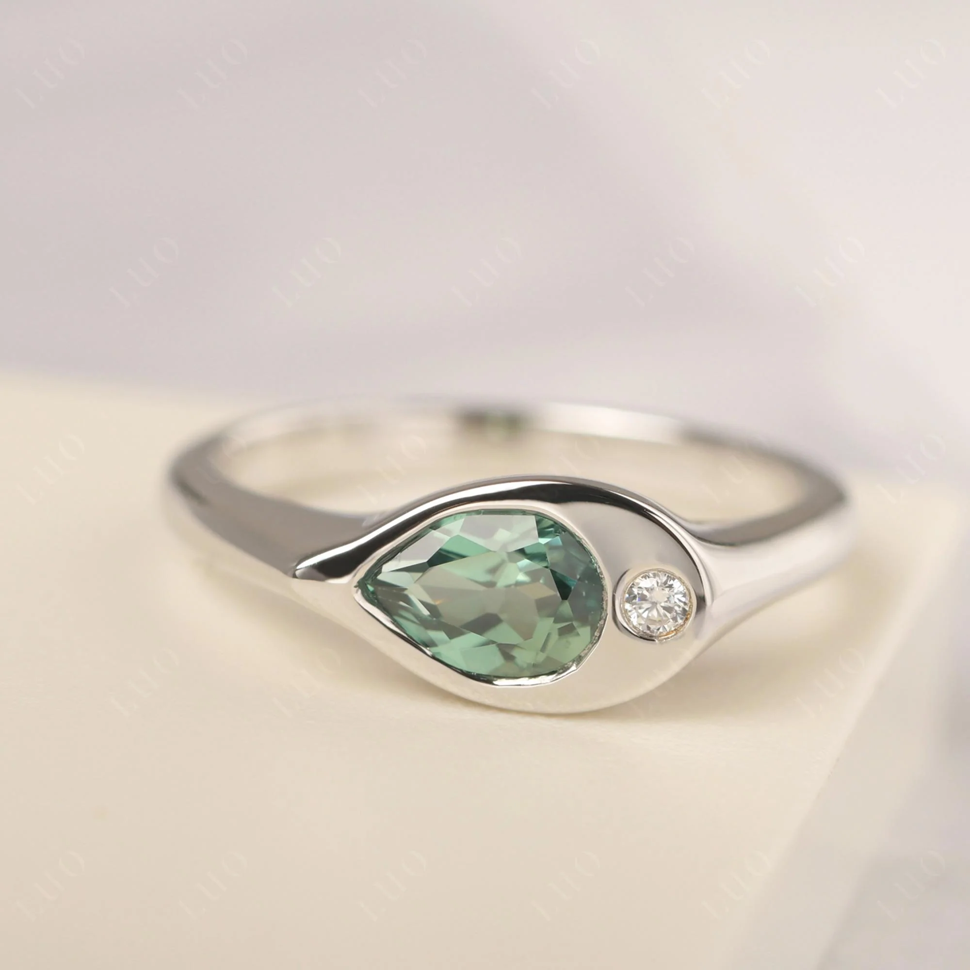 Green Sapphire Pinky Ring for Women - Image 11