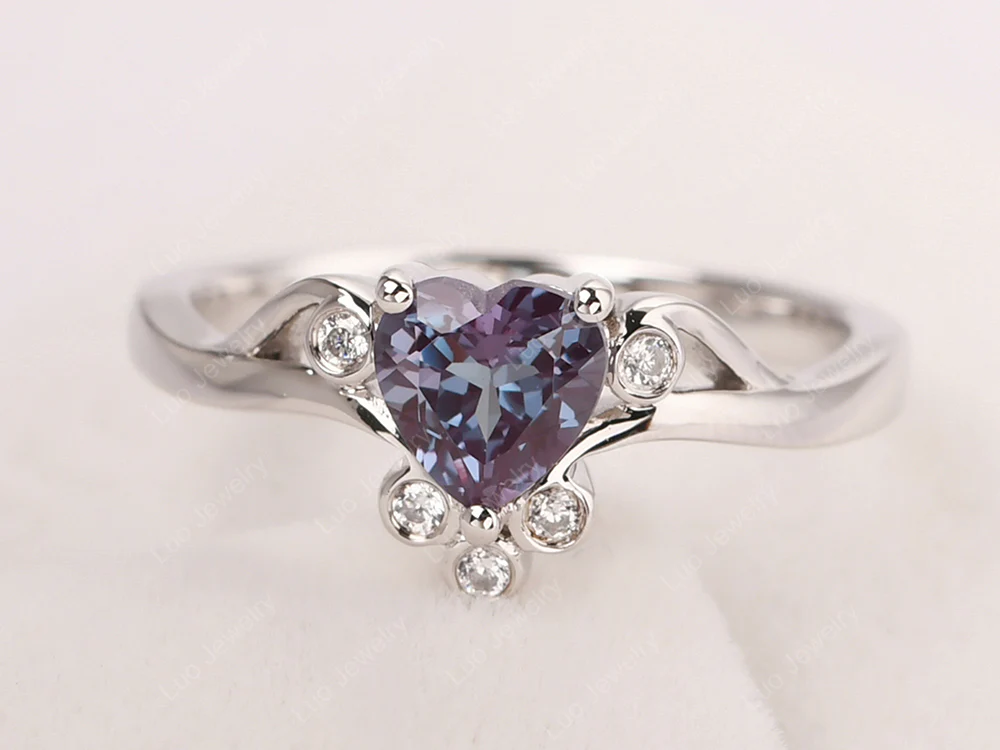 Heart Shaped Alexandrite Wave Ring - Image 10