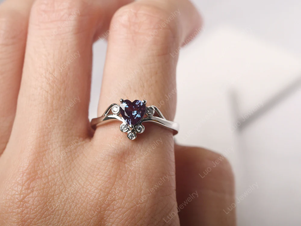 Heart Shaped Alexandrite Wave Ring - Image 14