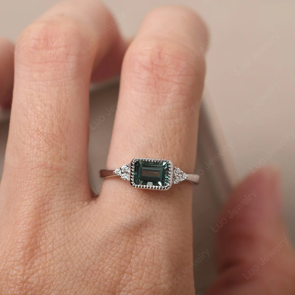 Classic Horizontal Bezel Set Green Sapphire Ring - Image 5