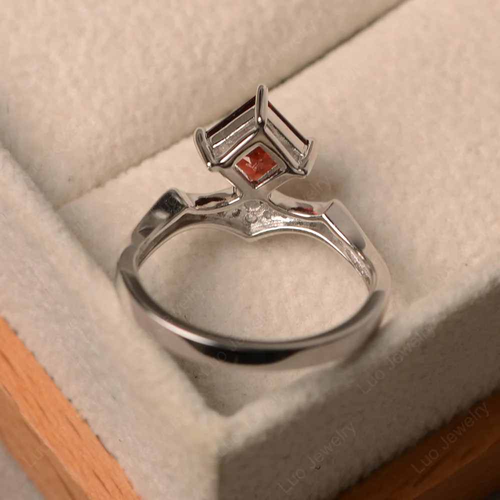 Vintage Kite Set Princess Cut Garnet Ring - Image 3