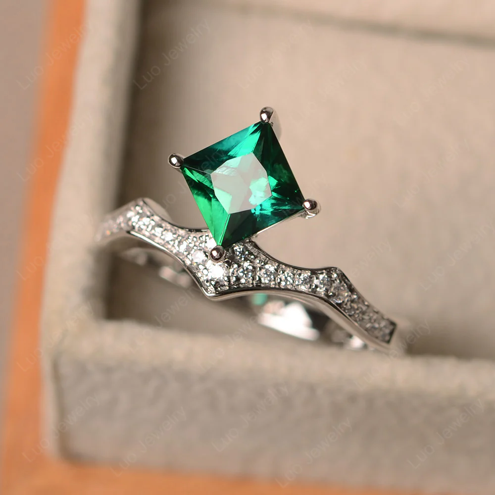Vintage Kite Set Princess Cut Emerald Ring