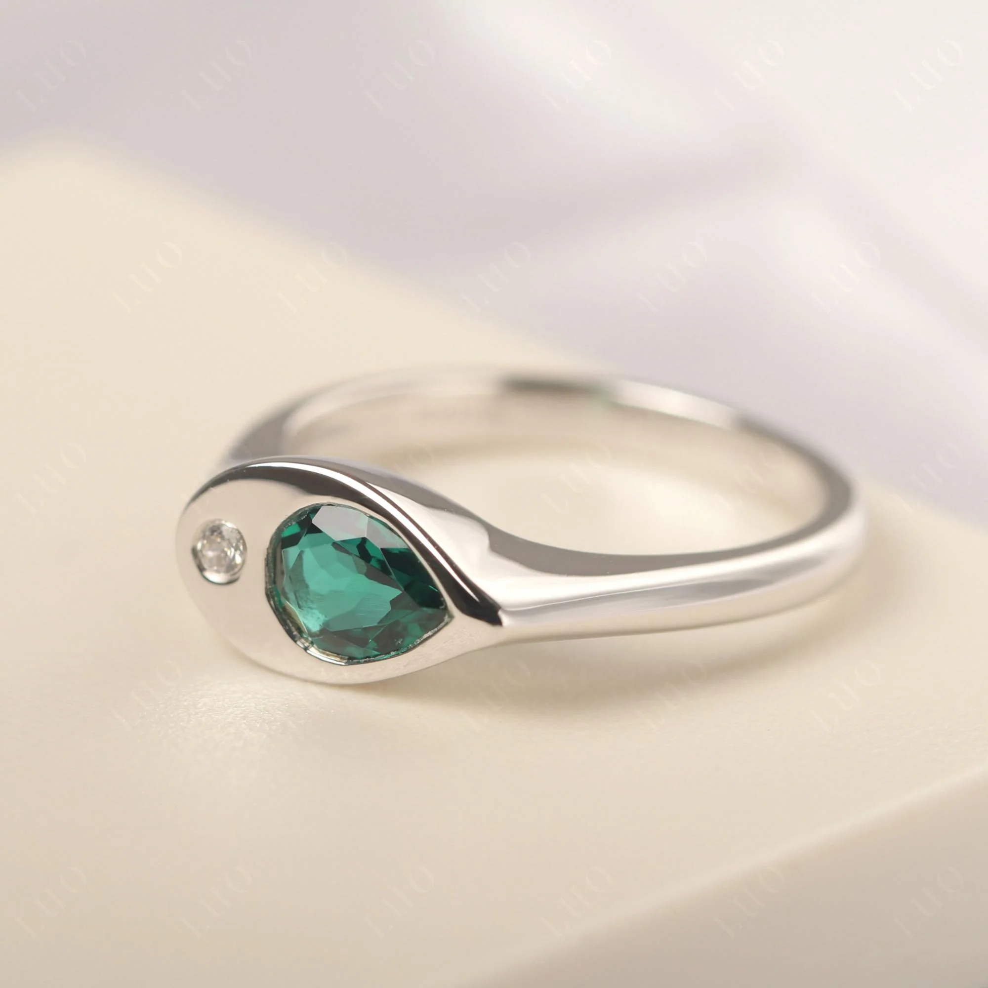 Emerald Pinky Ring for Women - Image 11