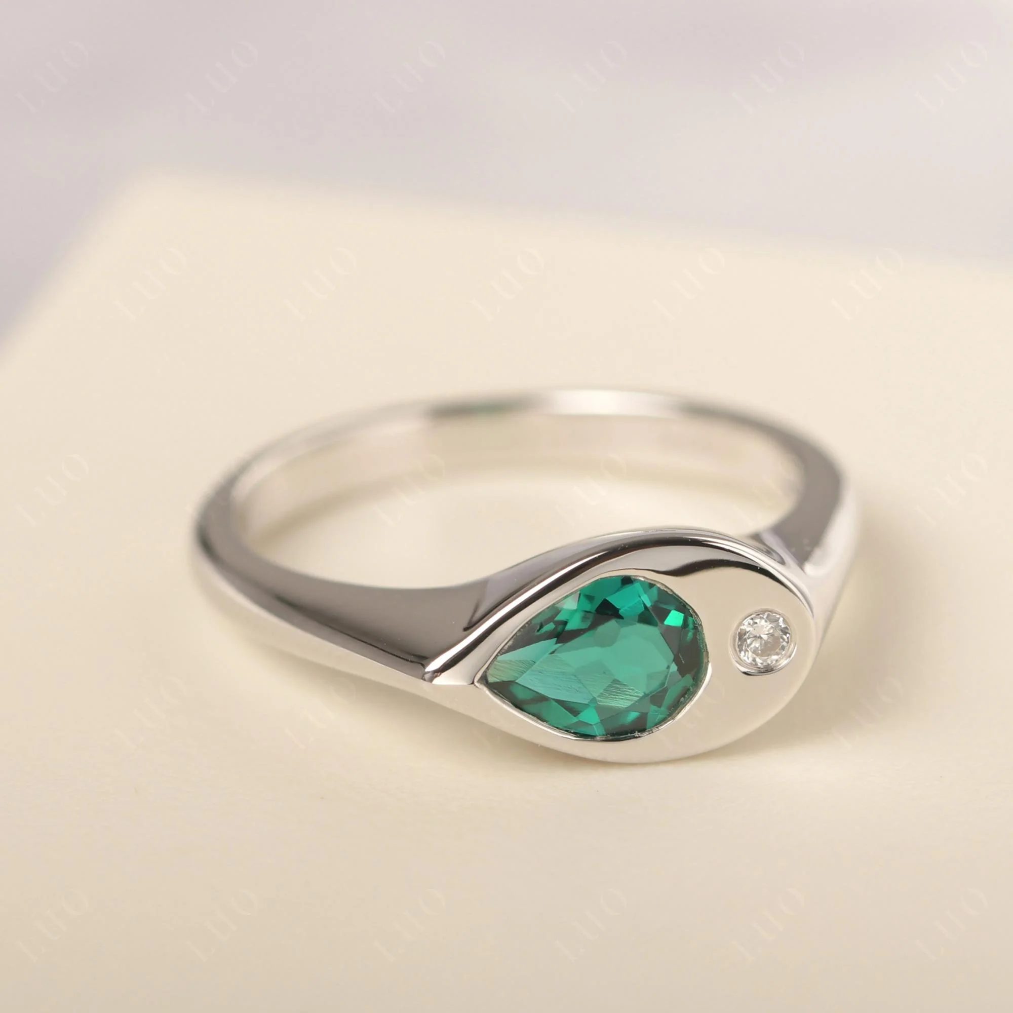 Emerald Pinky Ring for Women - Image 12