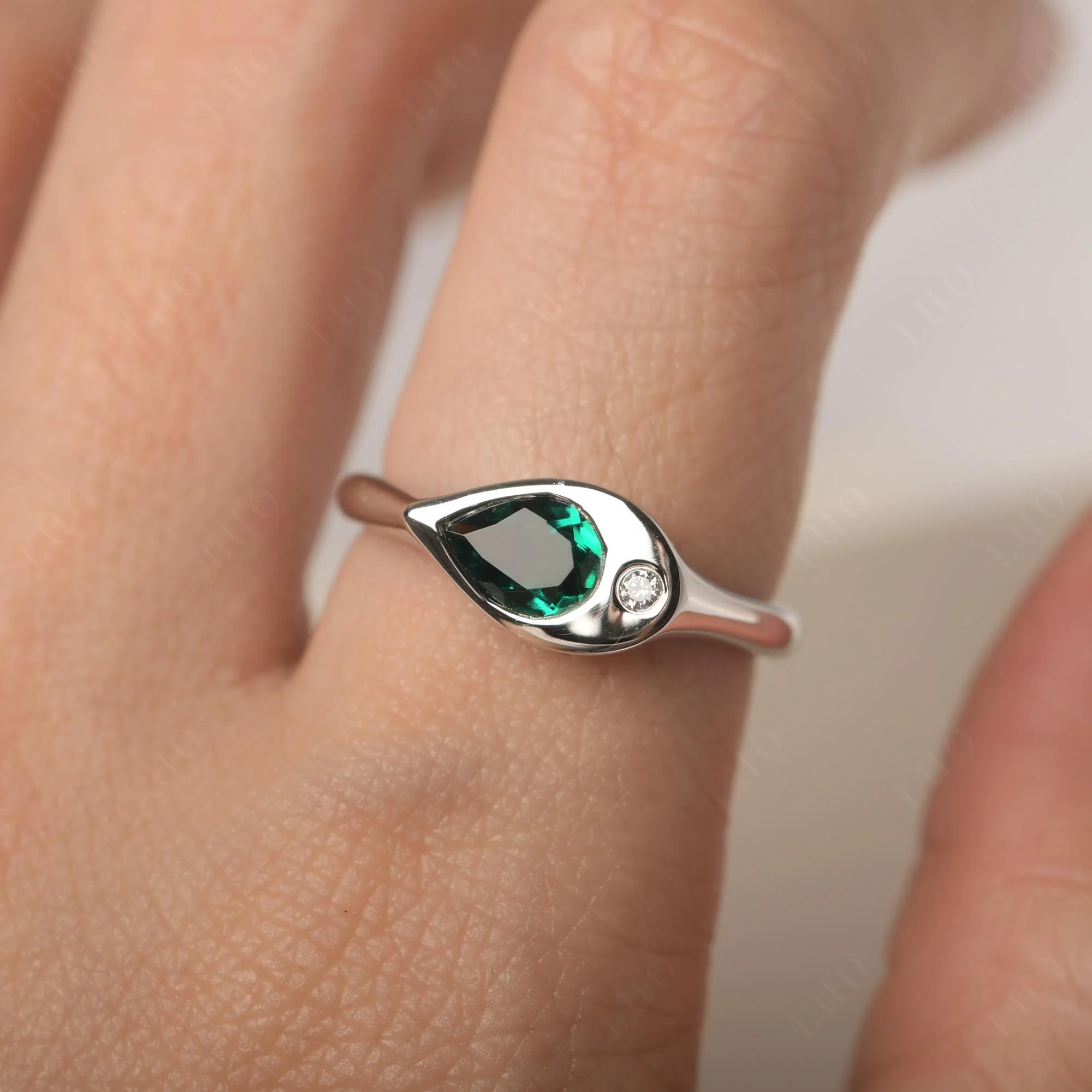 Emerald Pinky Ring for Women - Image 15