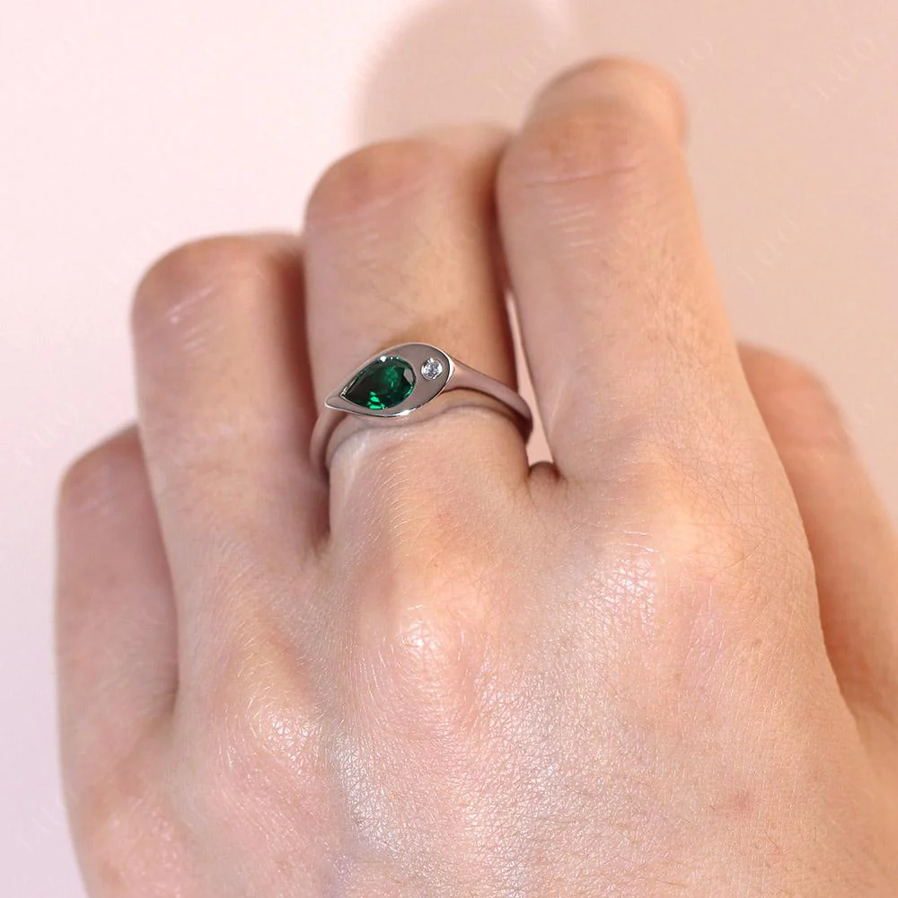 Emerald Pinky Ring for Women - Image 16