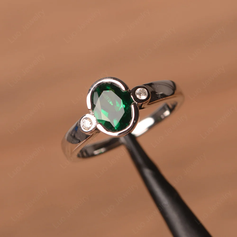 Vintage Emerald Ring Oval Bezel Set Ring