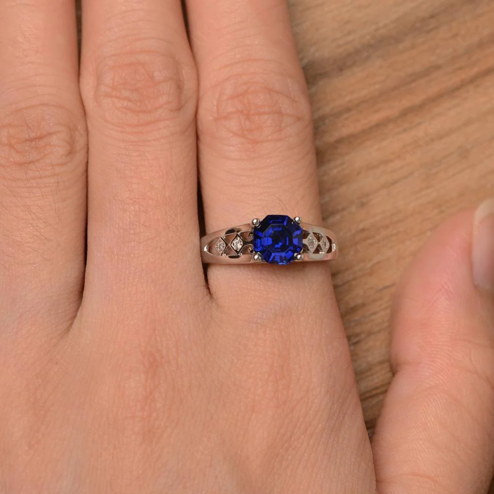 Vintage Sapphire Ring - Image 13