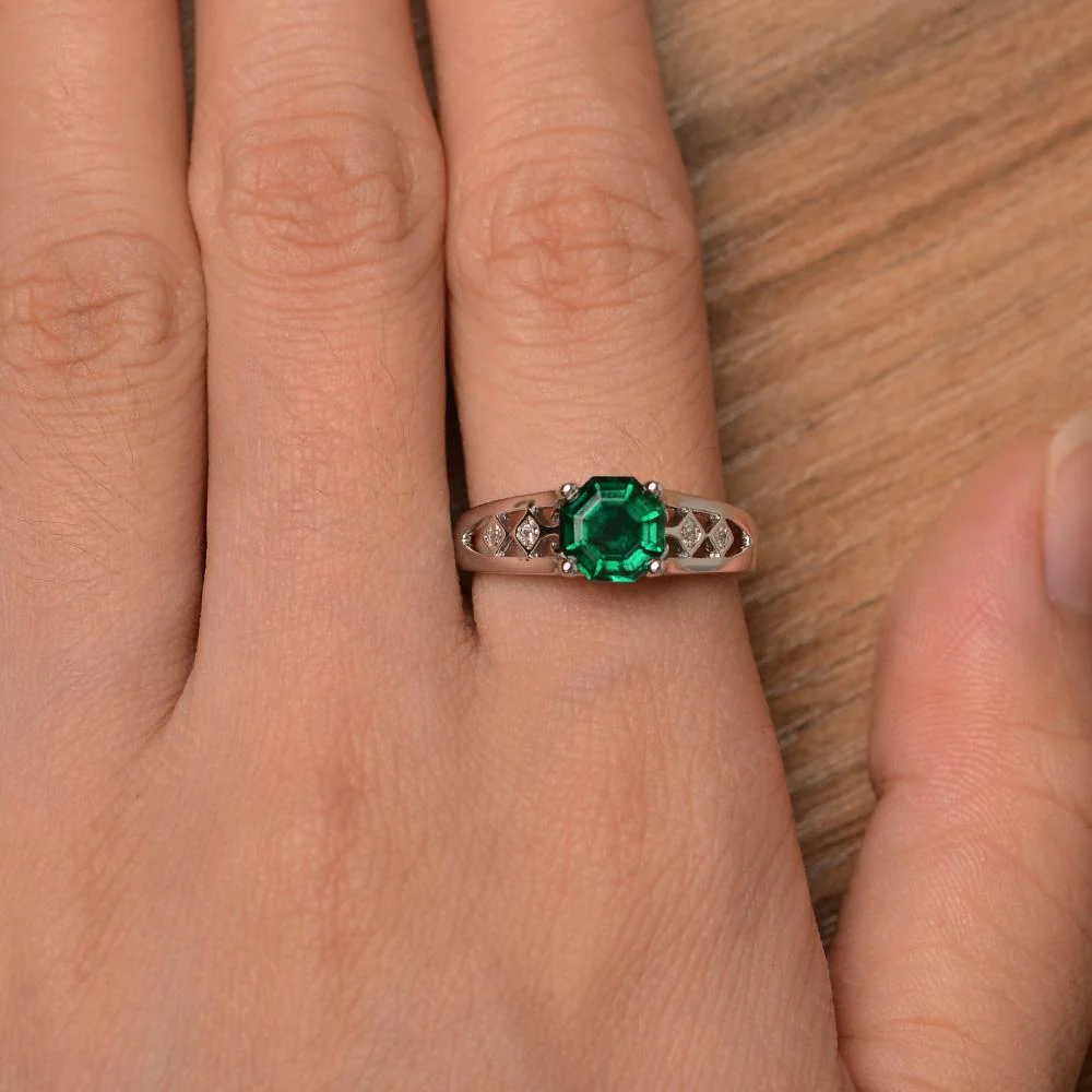 Vintage Style Octagon Cut Emerald Ring - Image 13
