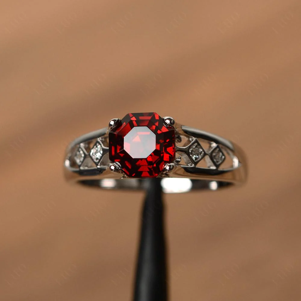Vintage Garnet Ring - Image 10