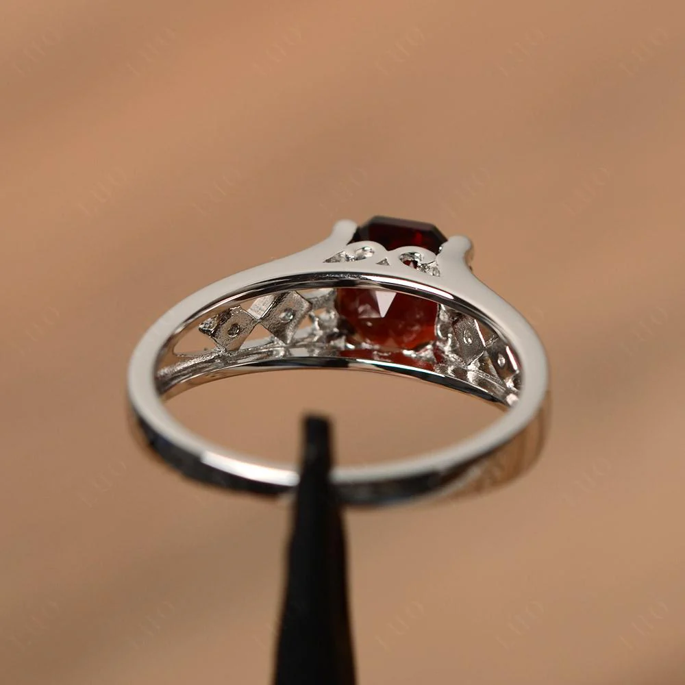 Vintage Garnet Ring - Image 12