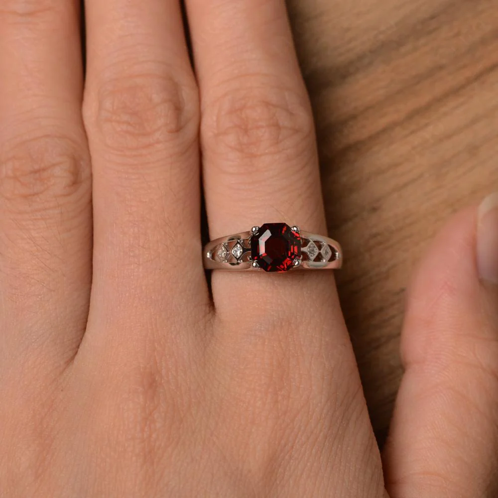 Vintage Garnet Ring - Image 13