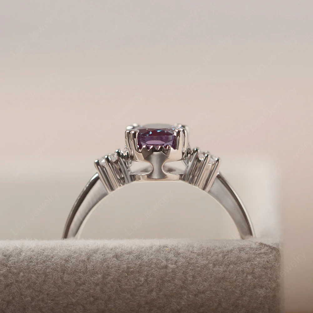 Oval Alexandrite Double Prong Ring - Image 4