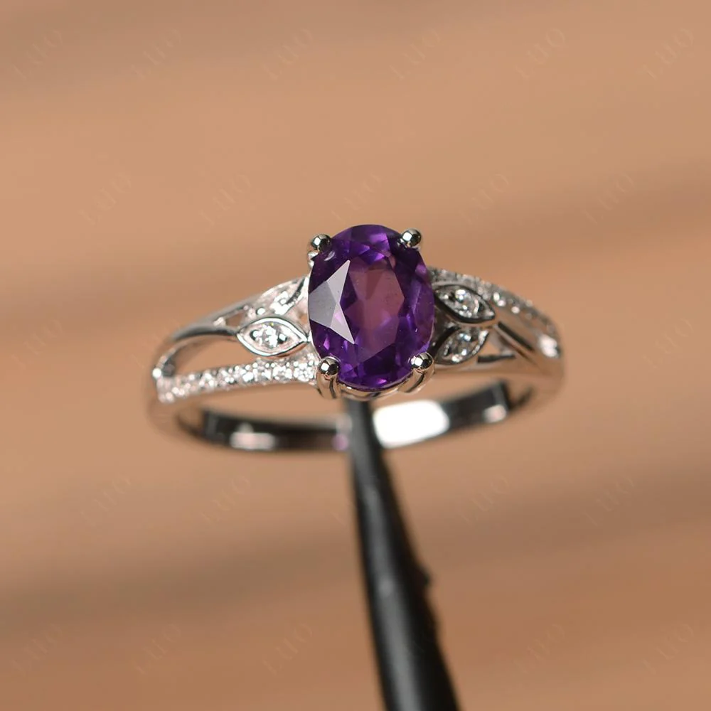 Oval Cut Amethyst Ring - Image 29