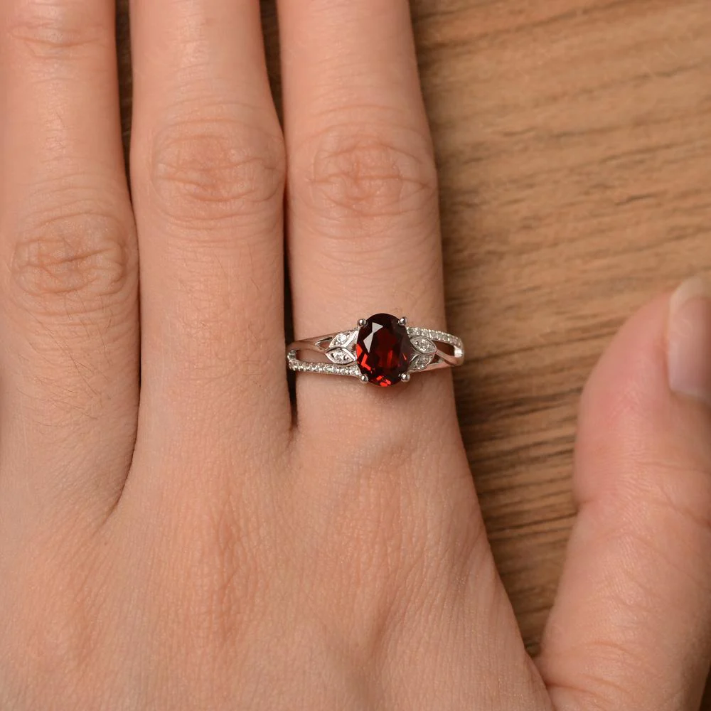 Oval Cut Garnet Ring - Image 32