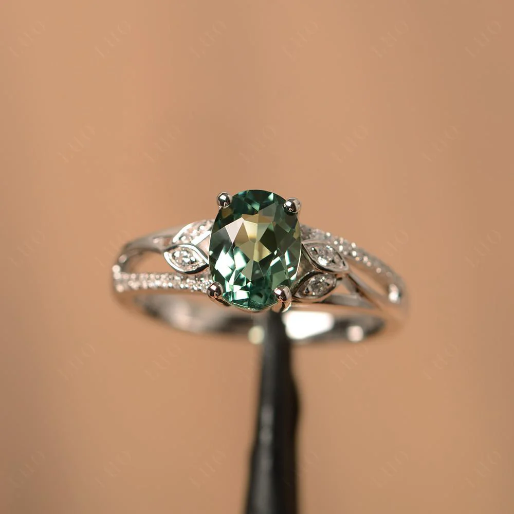 Oval Cut Green Sapphire Ring - Image 29