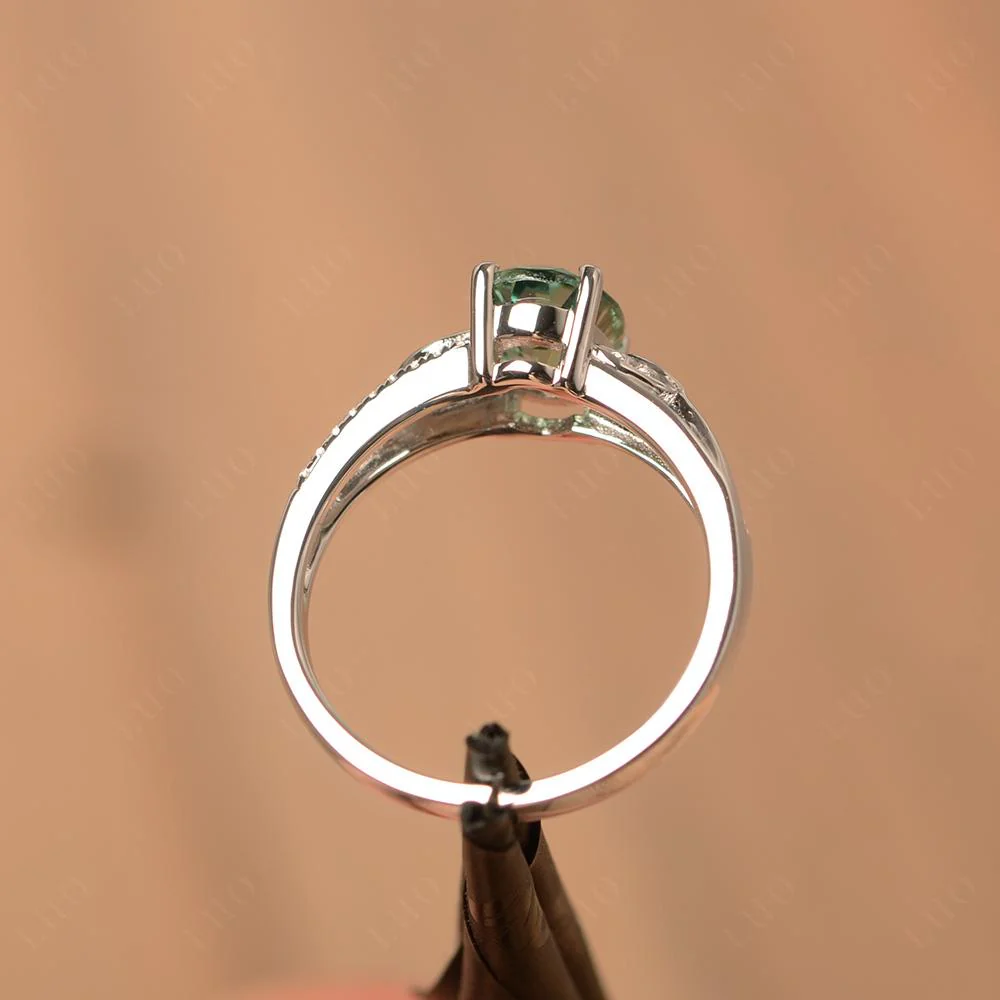 Oval Cut Green Sapphire Ring - Image 31