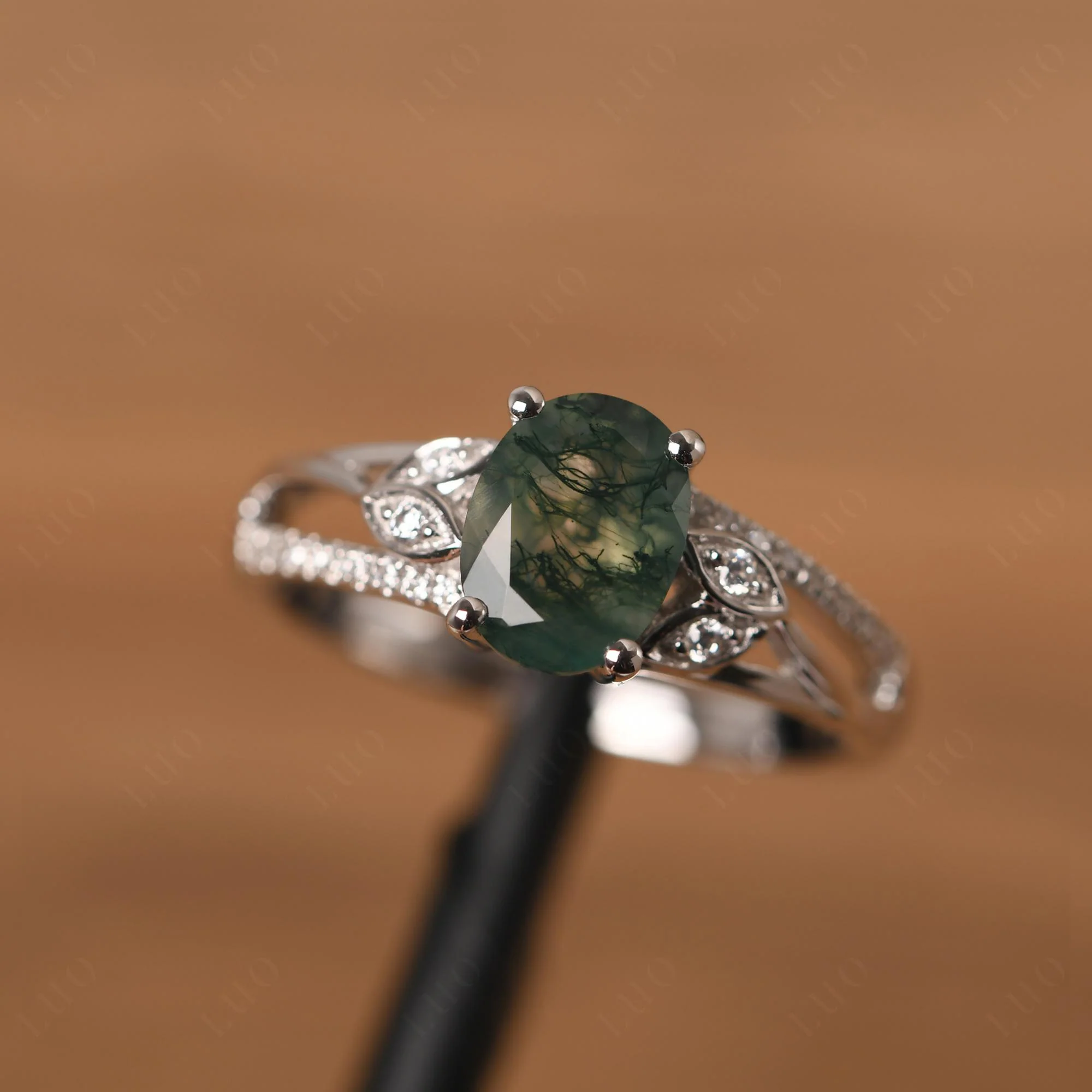 Oval Cut Moss Agate Ring - Image 29