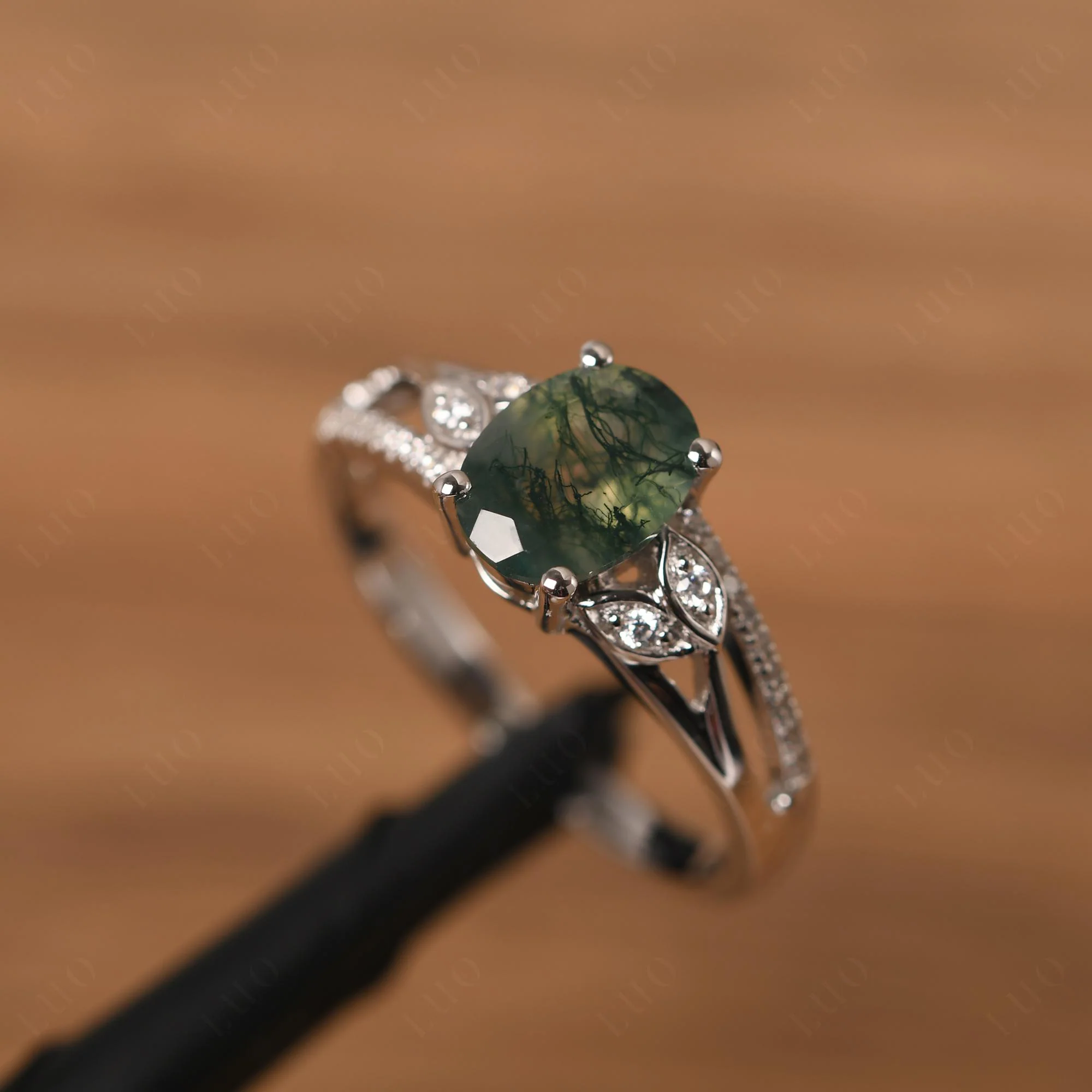 Oval Cut Moss Agate Ring - Image 30