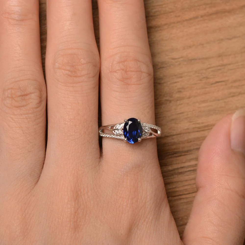 Oval Cut Sapphire Ring - Image 31
