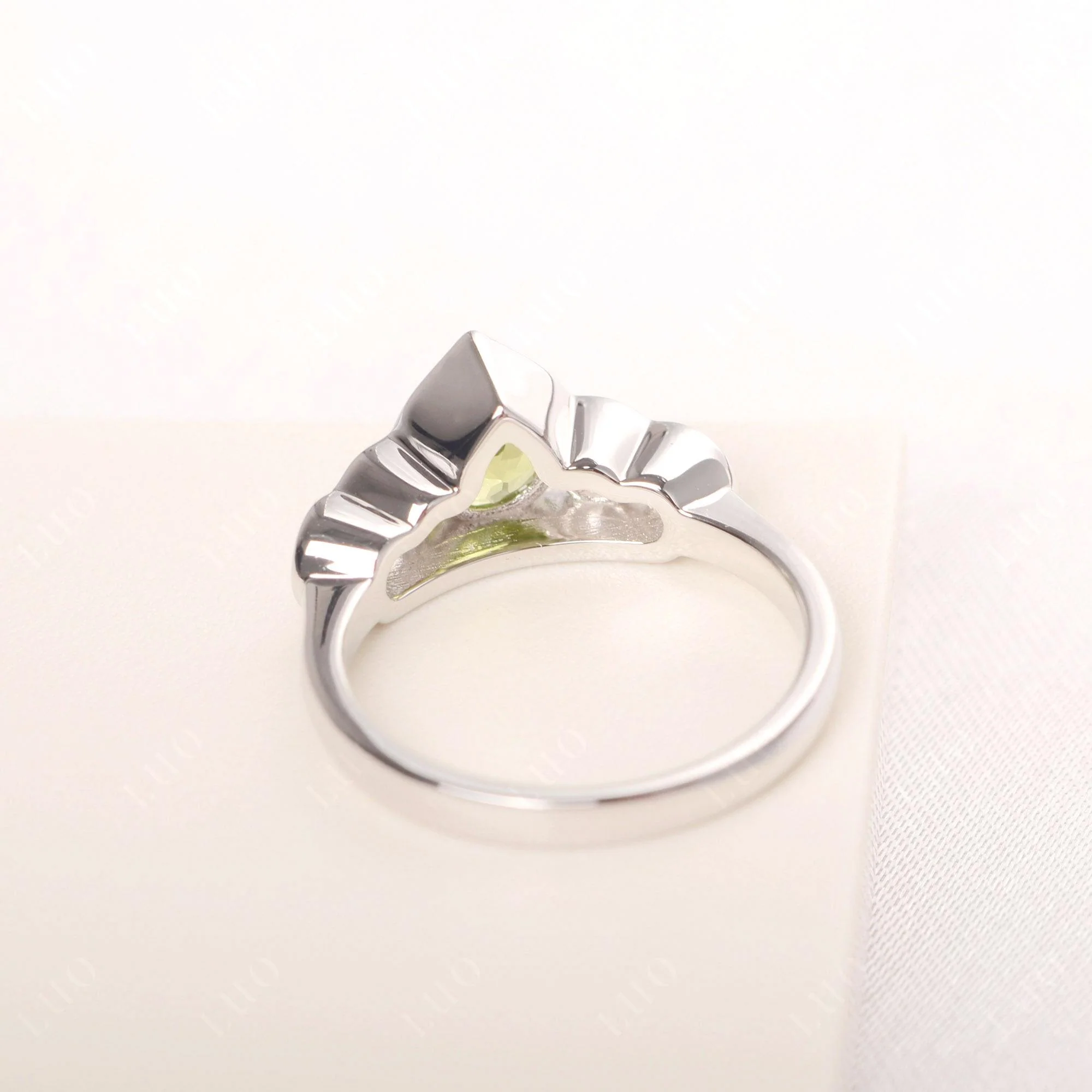 Peridot Crown Wedding Ring - Image 3