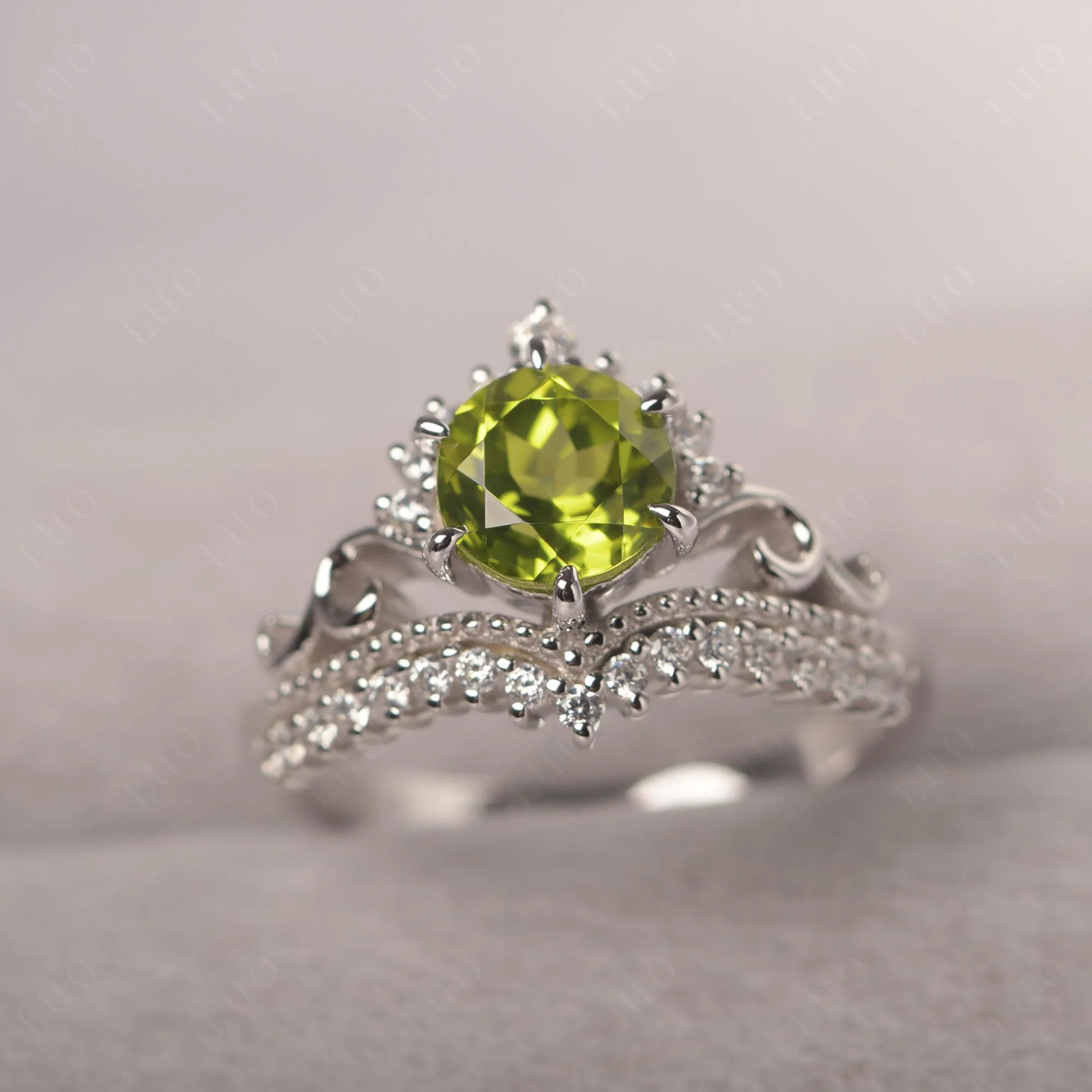 Vintage Peridot Cocktail Ring - Image 11