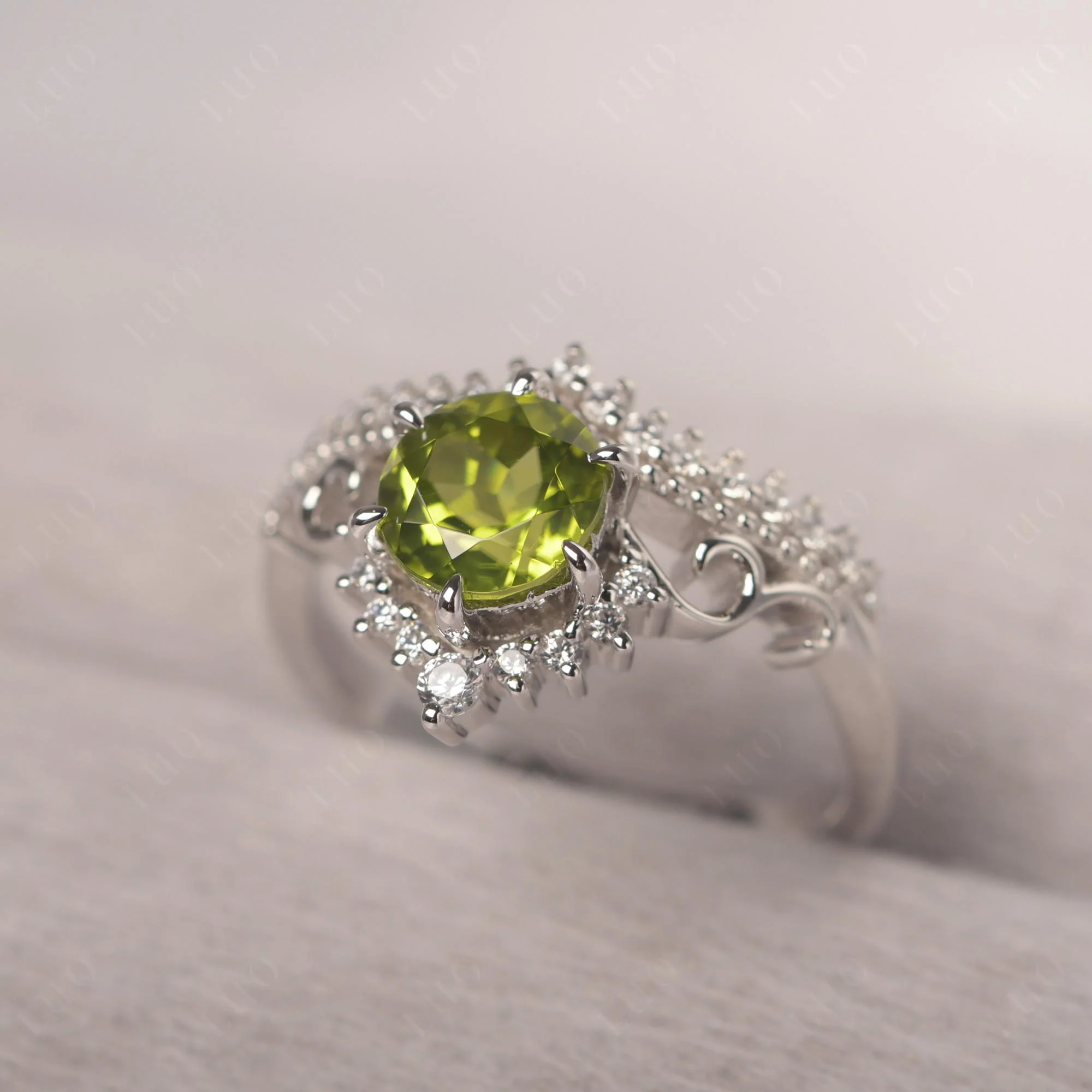 Vintage Peridot Cocktail Ring - Image 12