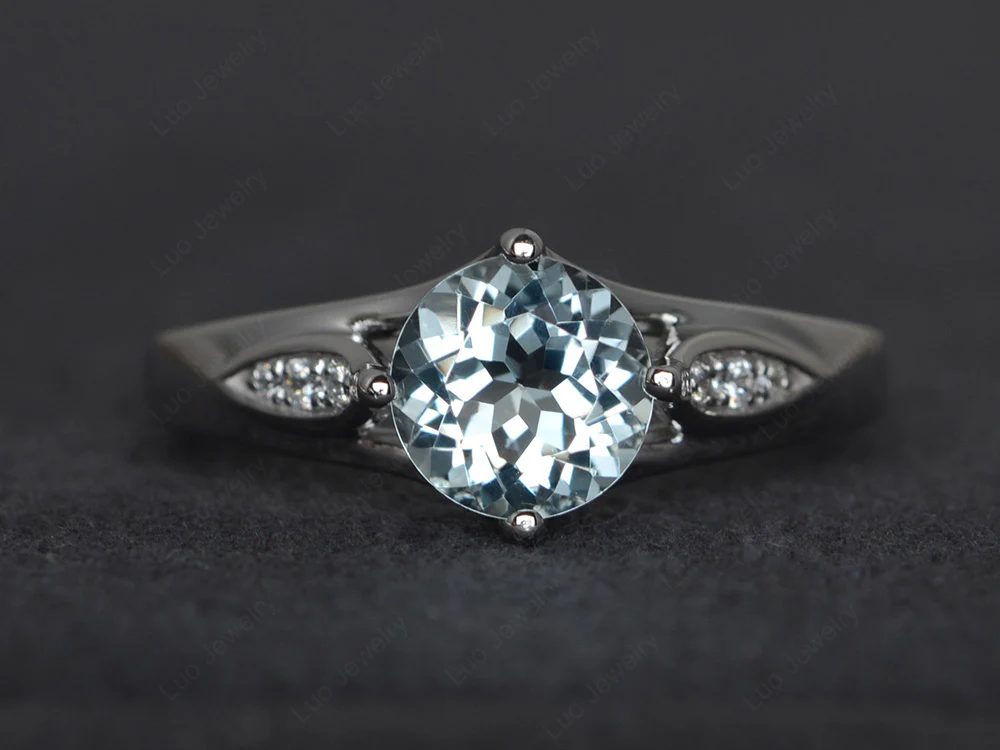 Vintage Round Cut Aquamarine Ring