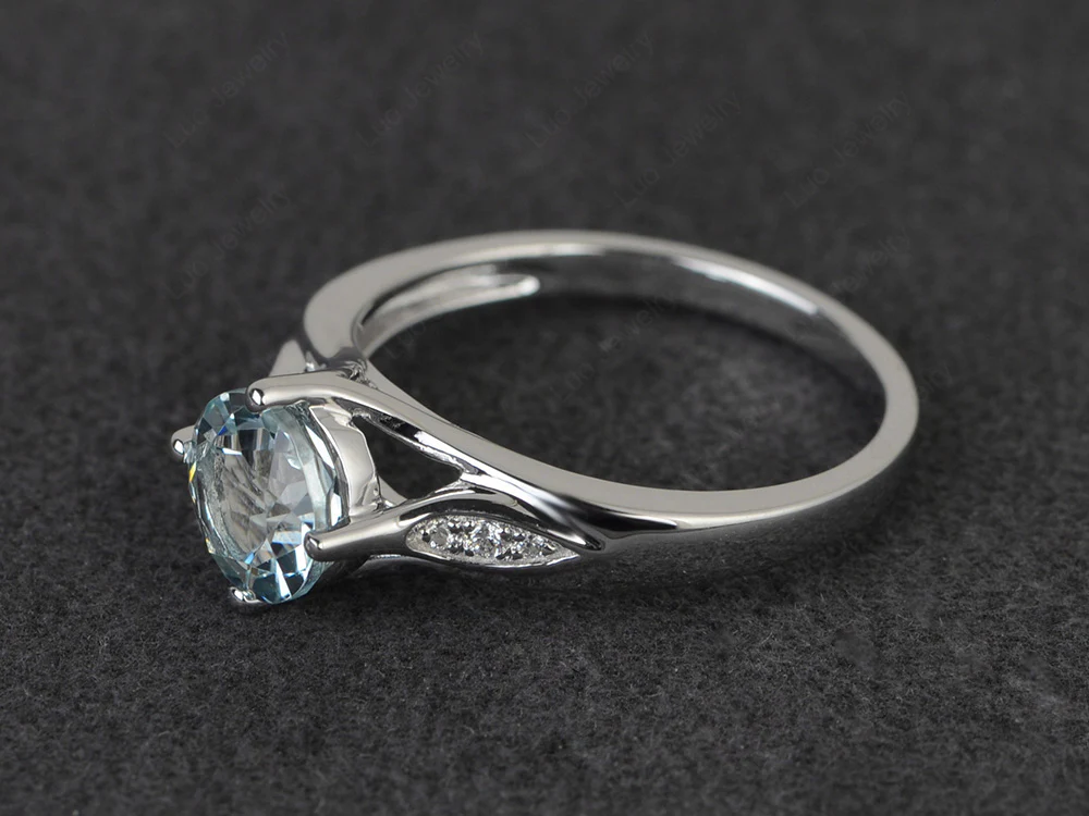 Vintage Round Cut Aquamarine Ring - Image 2